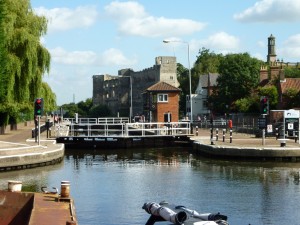 Newark town lock and castle