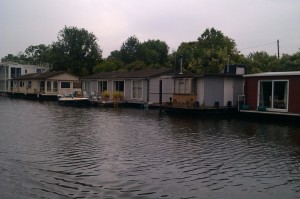 There are lots of houseboats on this section
