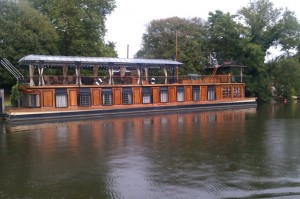 Some houseboats are smarter than others!